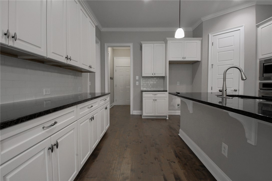 828 WHITTINGTON STREET