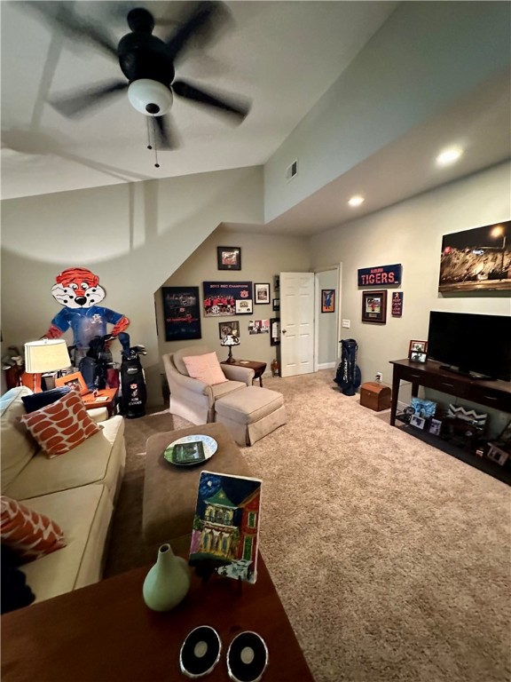 815 MILLERS POINT ROAD