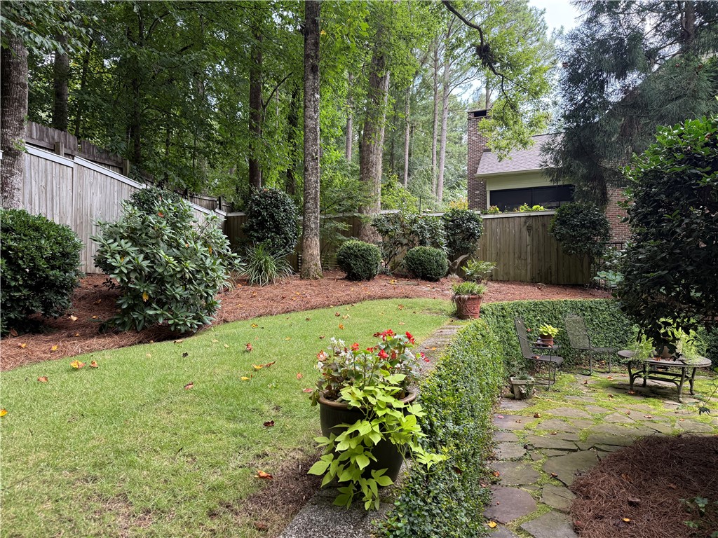 815 MILLERS POINT ROAD