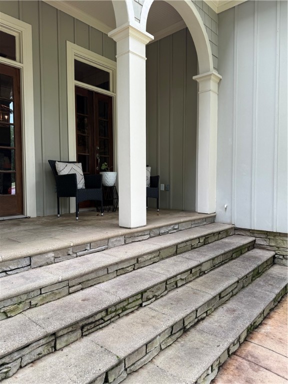 815 MILLERS POINT ROAD