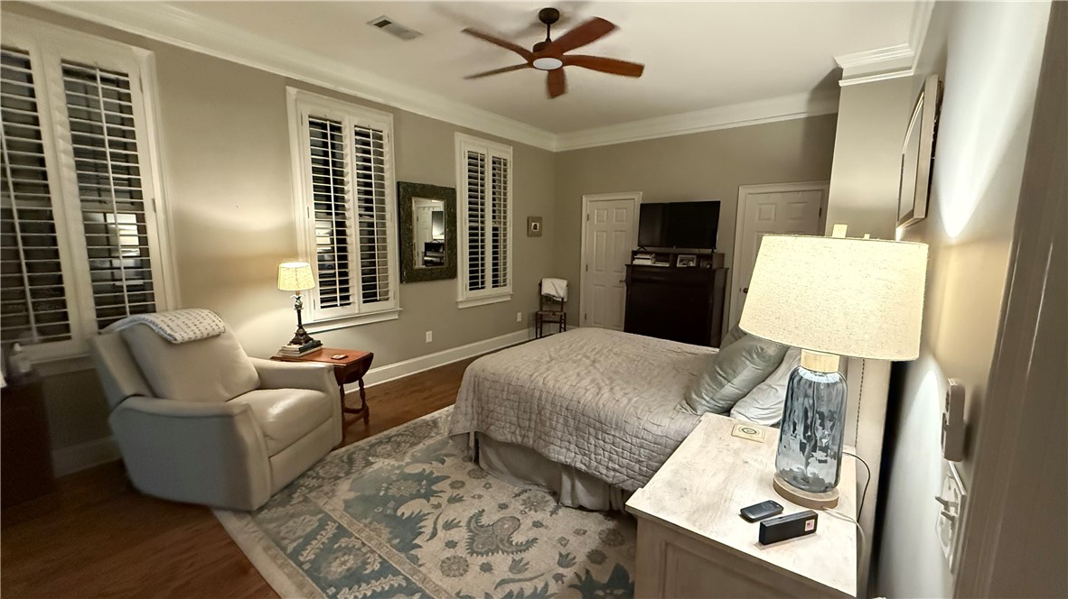 815 MILLERS POINT ROAD