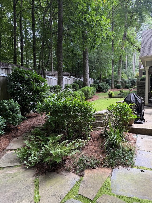 815 MILLERS POINT ROAD