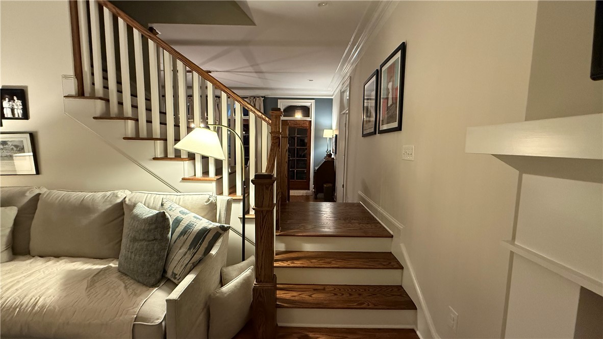 815 MILLERS POINT ROAD