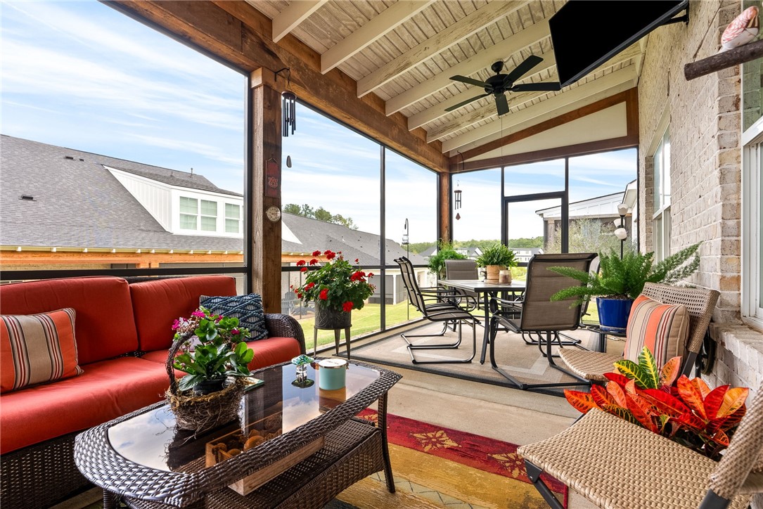 523 CLOVERDALE DRIVE