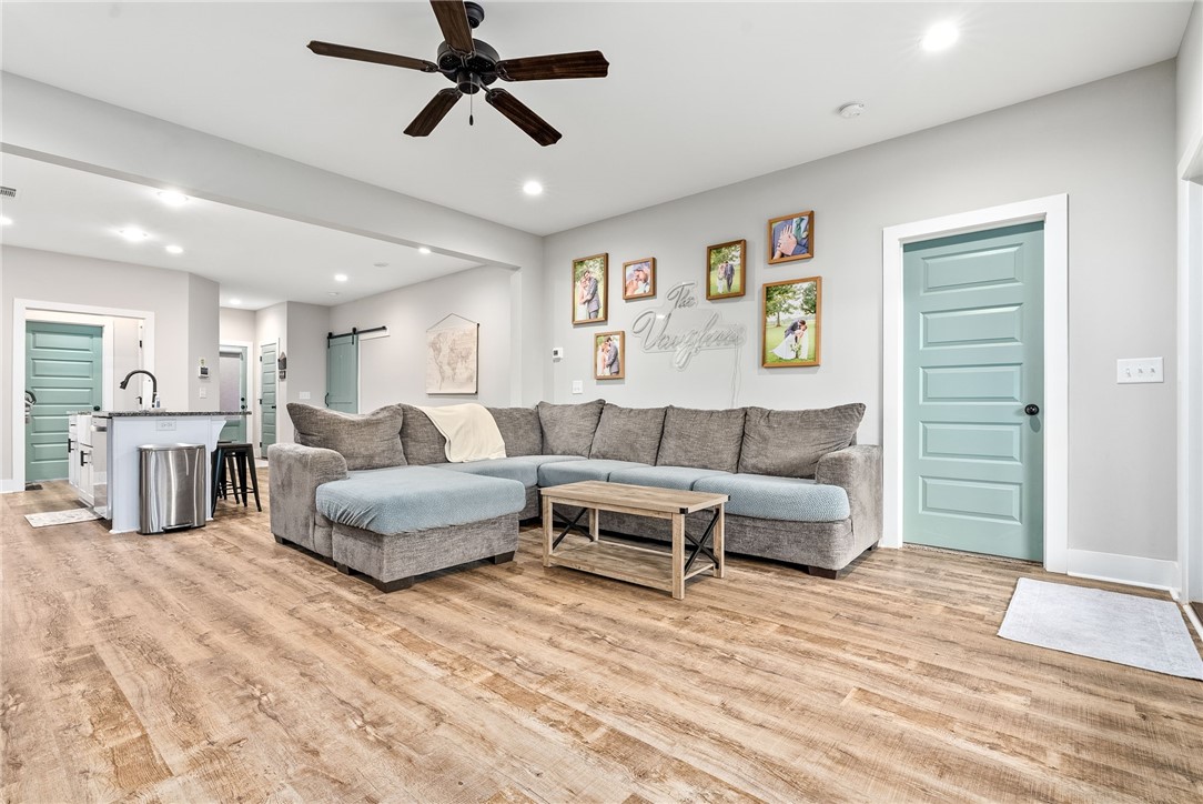 1282 WOODLAND CIRCLE