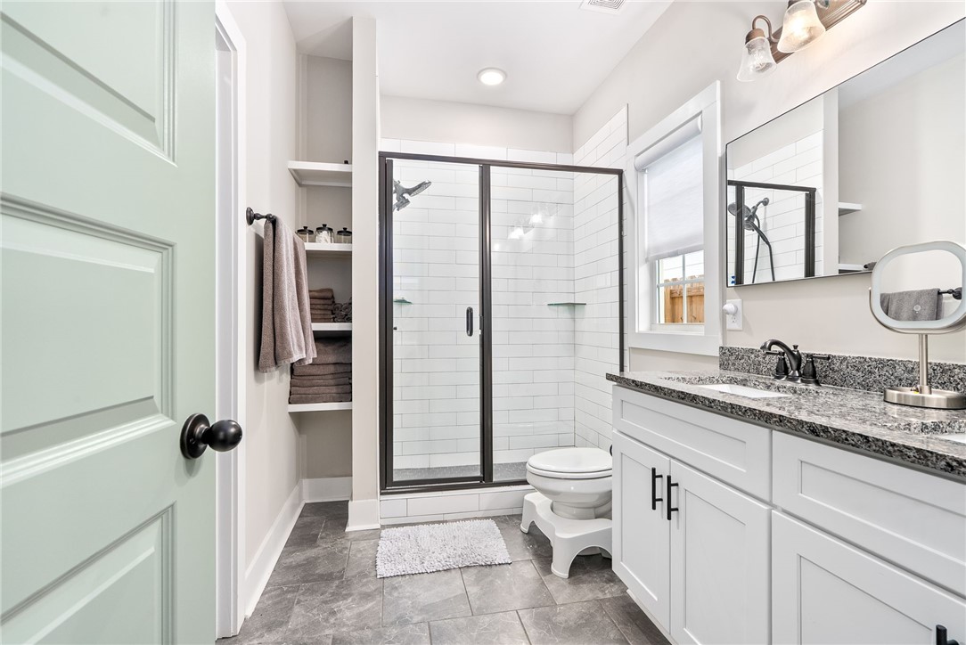 1282 WOODLAND CIRCLE