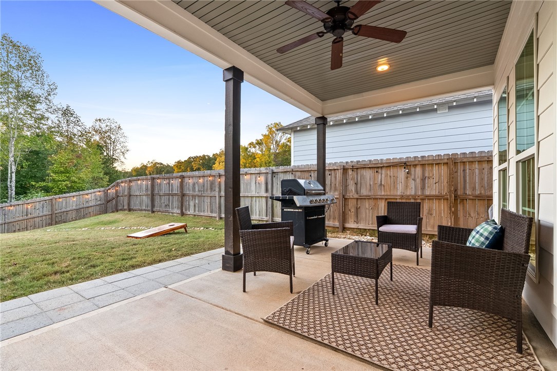 1282 WOODLAND CIRCLE