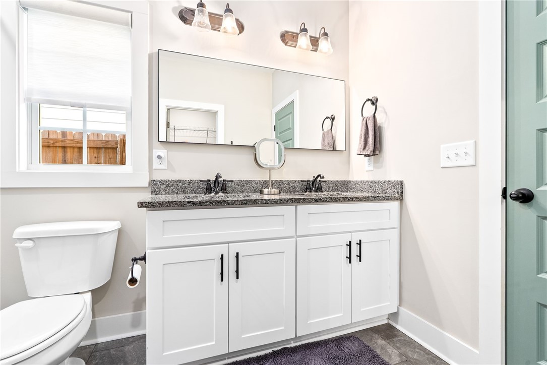 1282 WOODLAND CIRCLE