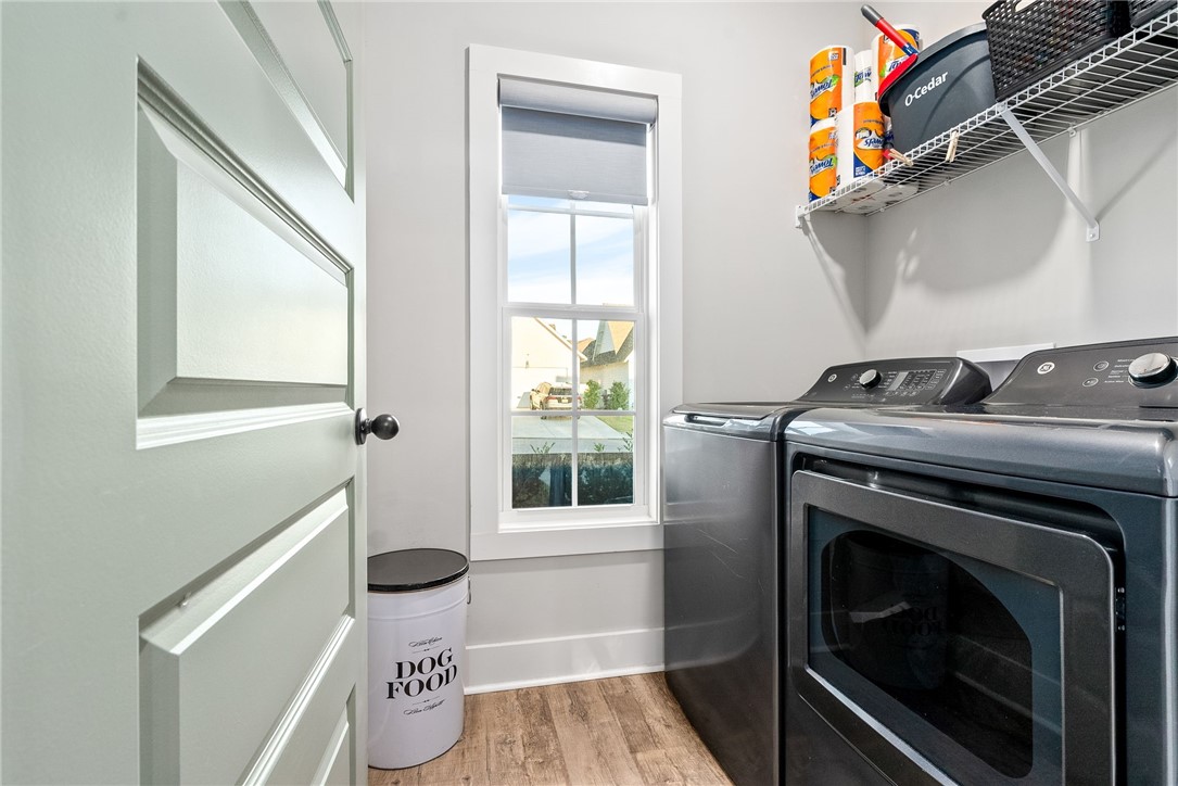 1282 WOODLAND CIRCLE