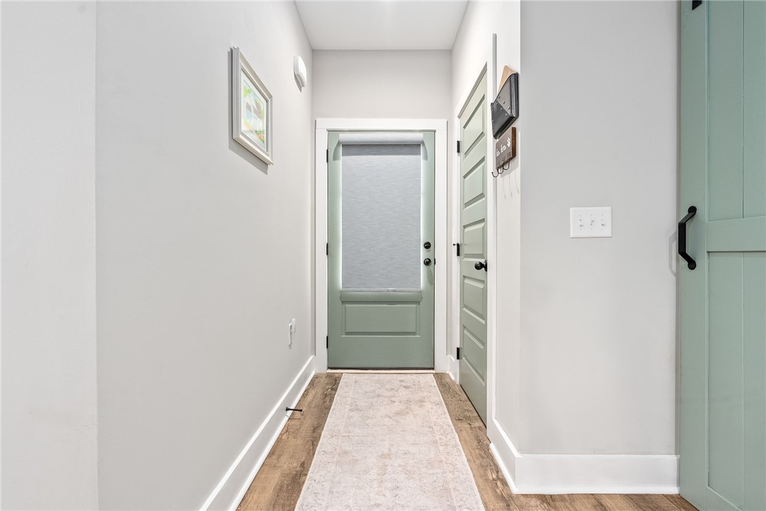 1282 WOODLAND CIRCLE