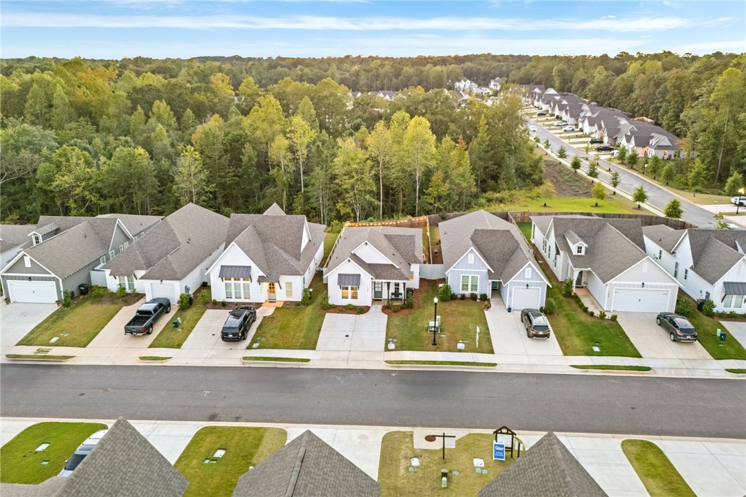 1282 WOODLAND CIRCLE