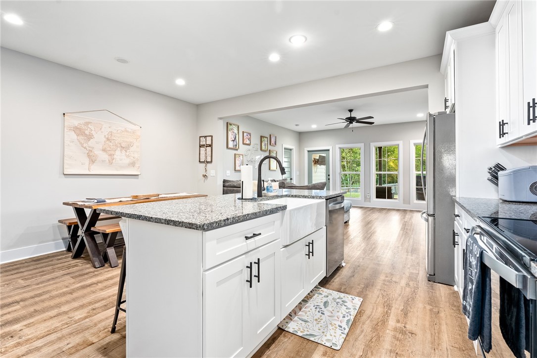 1282 WOODLAND CIRCLE