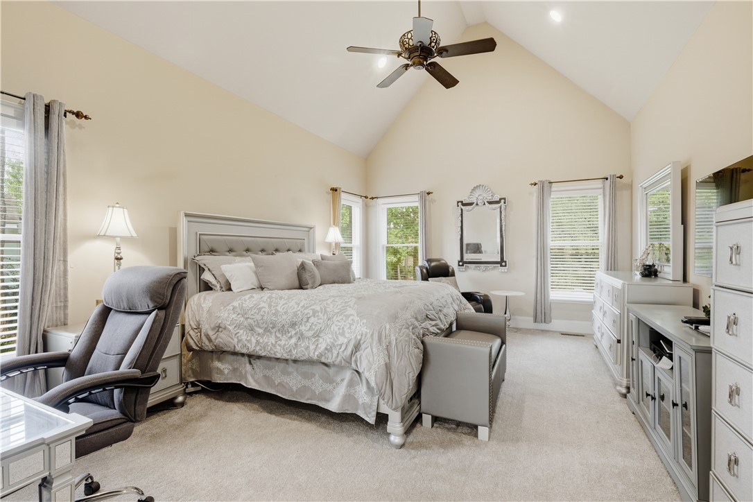 1703 GLENDALE CIRCLE