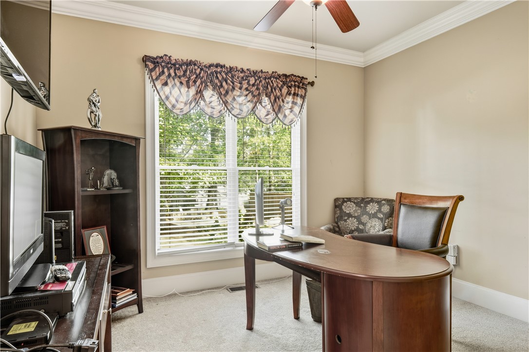 1703 GLENDALE CIRCLE