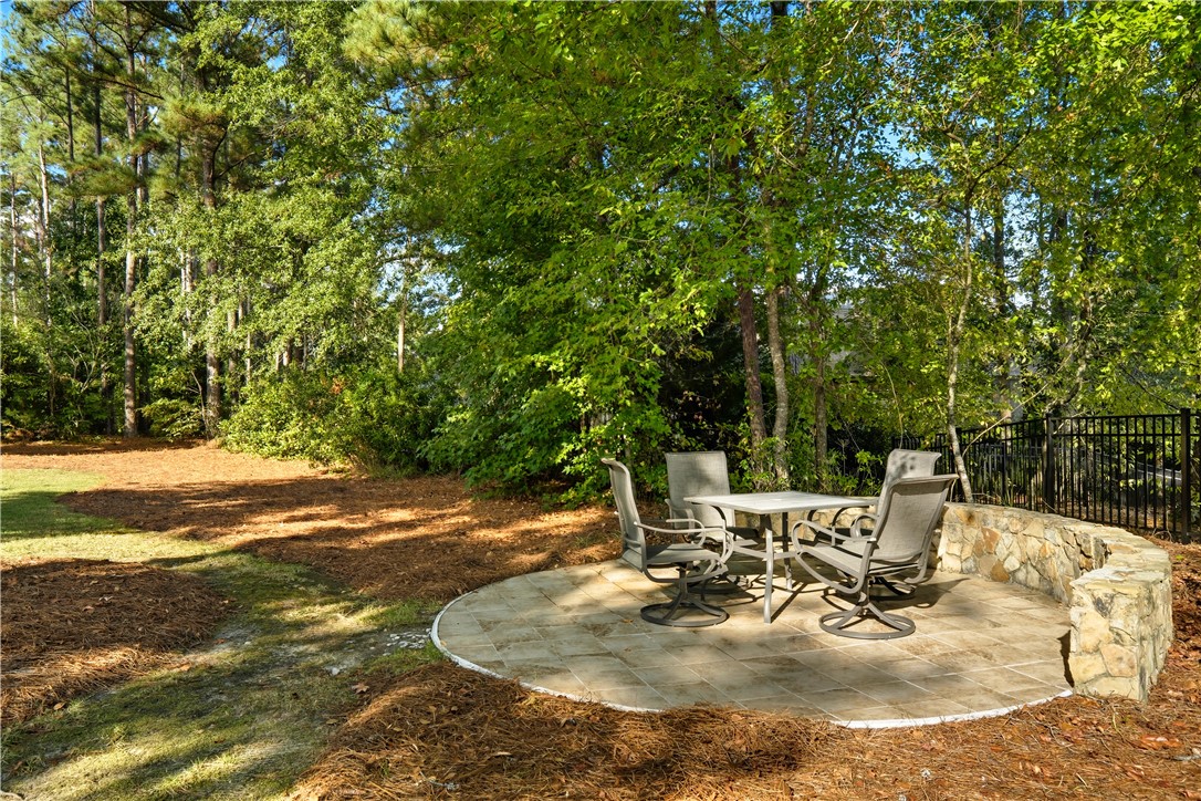 1703 GLENDALE CIRCLE