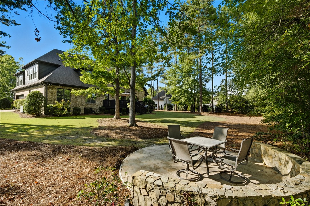 1703 GLENDALE CIRCLE