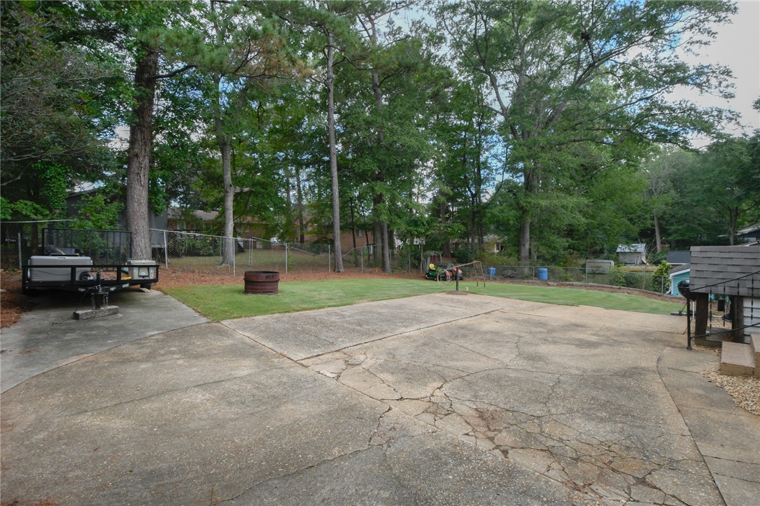 631 Shawnee STREET