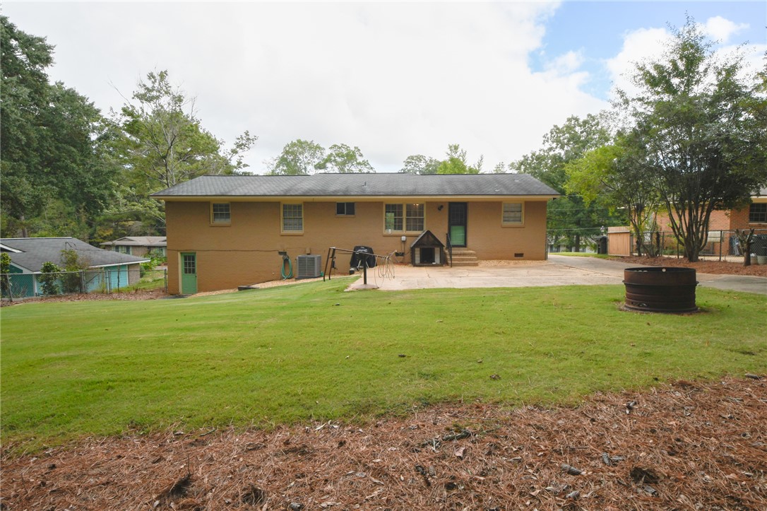 631 Shawnee STREET
