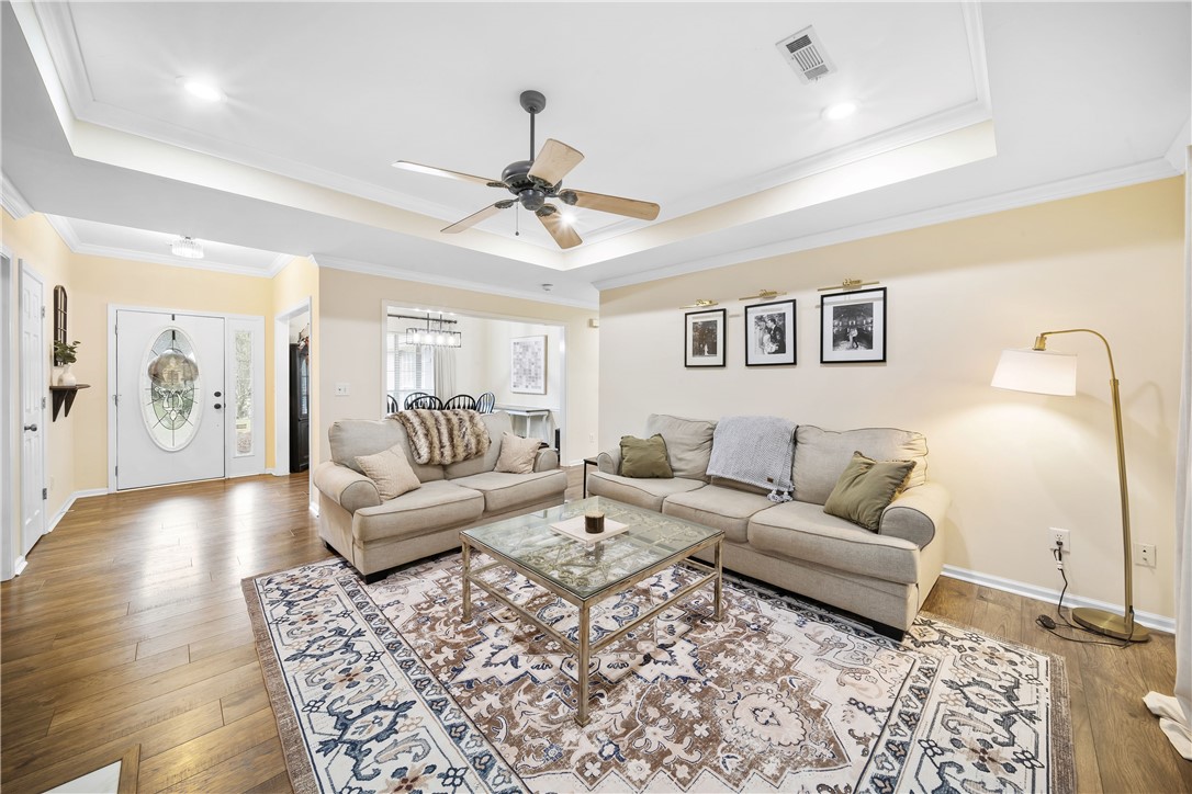 1531 FALLEN OAKS COURT