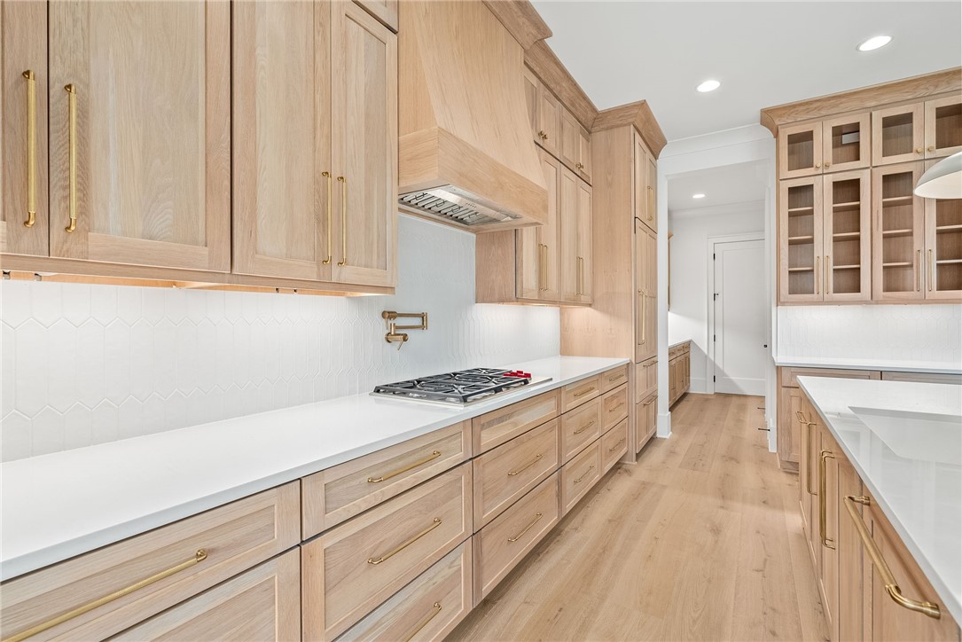 800 SUMMERLIN CIRCLE