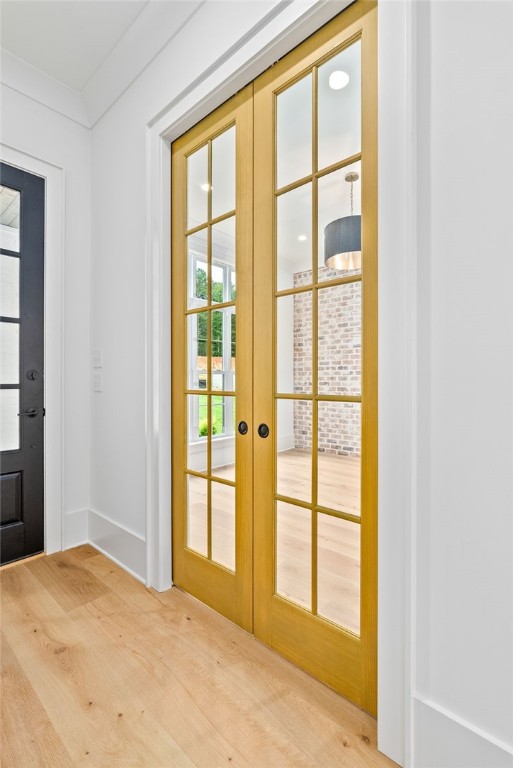 800 SUMMERLIN CIRCLE