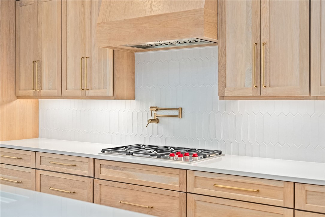 800 SUMMERLIN CIRCLE