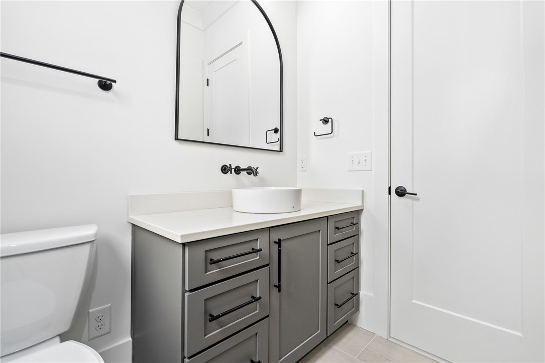 800 SUMMERLIN CIRCLE