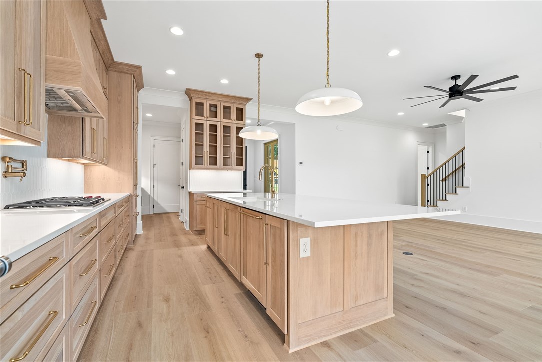 800 SUMMERLIN CIRCLE