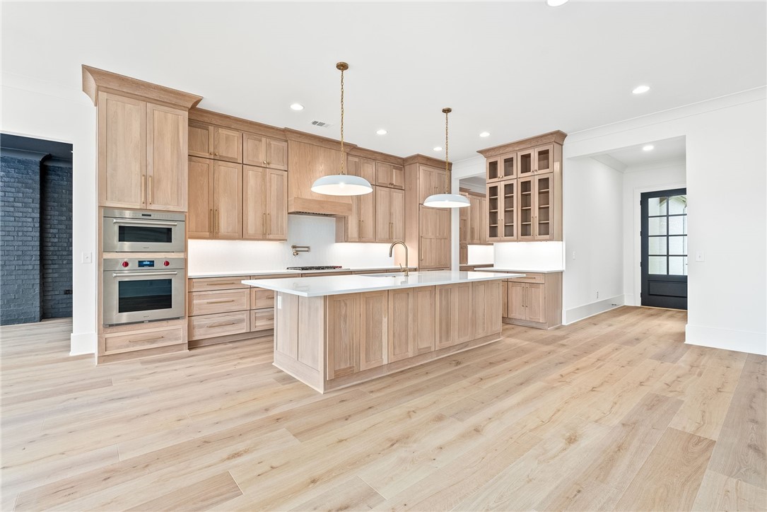 800 SUMMERLIN CIRCLE