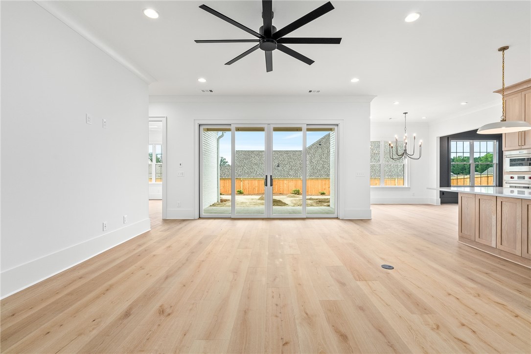 800 SUMMERLIN CIRCLE