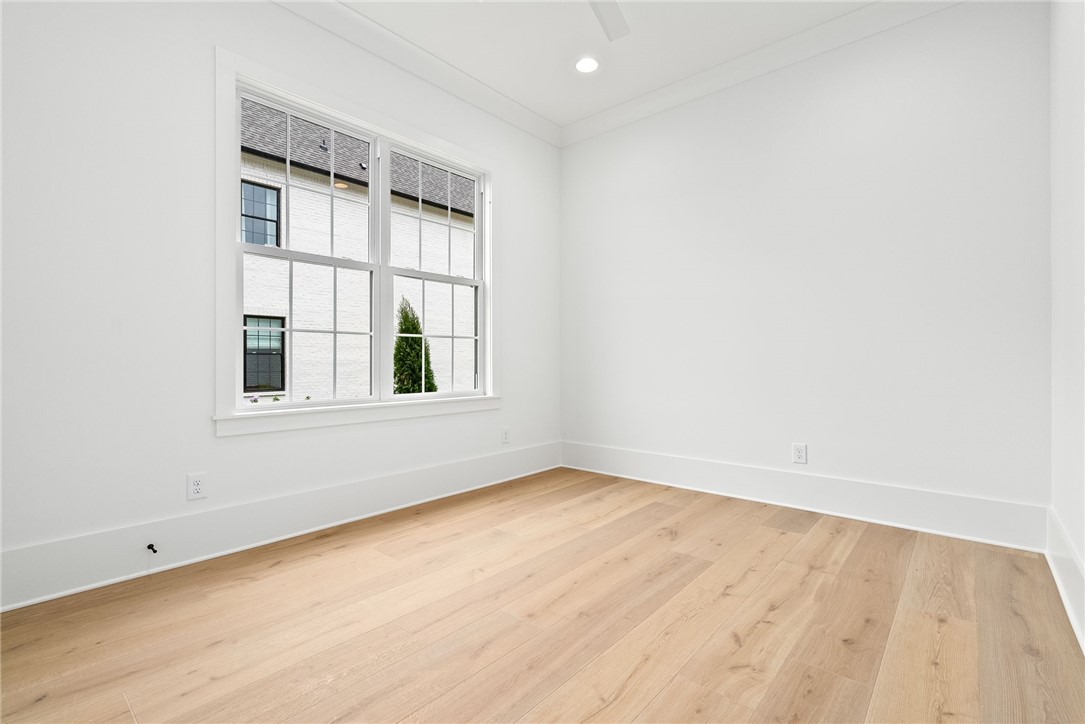 800 SUMMERLIN CIRCLE