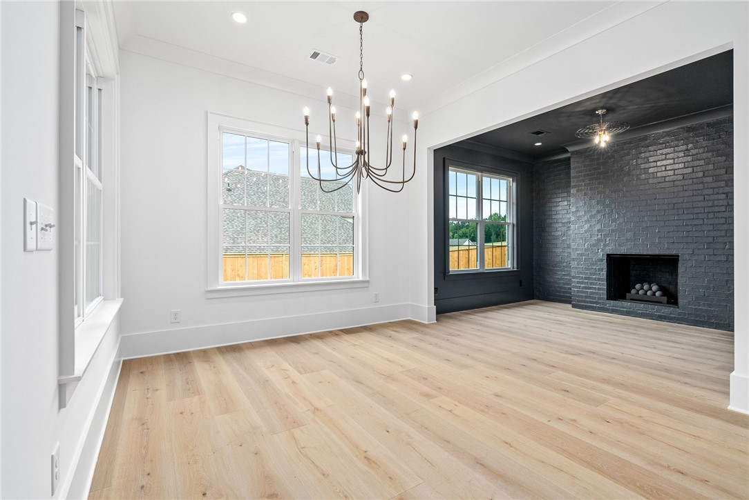 800 SUMMERLIN CIRCLE