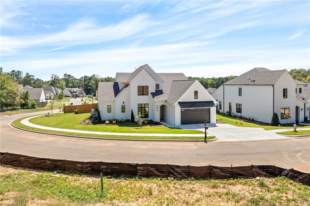 800 SUMMERLIN CIRCLE