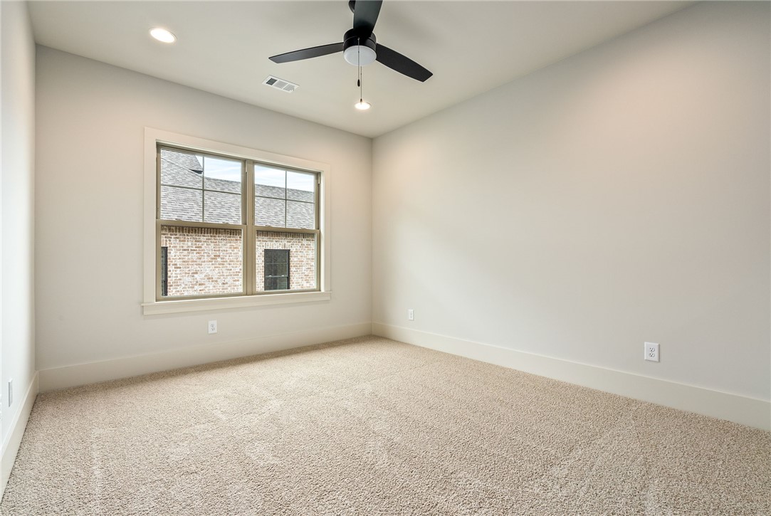 812 SUMMERLIN CIRCLE