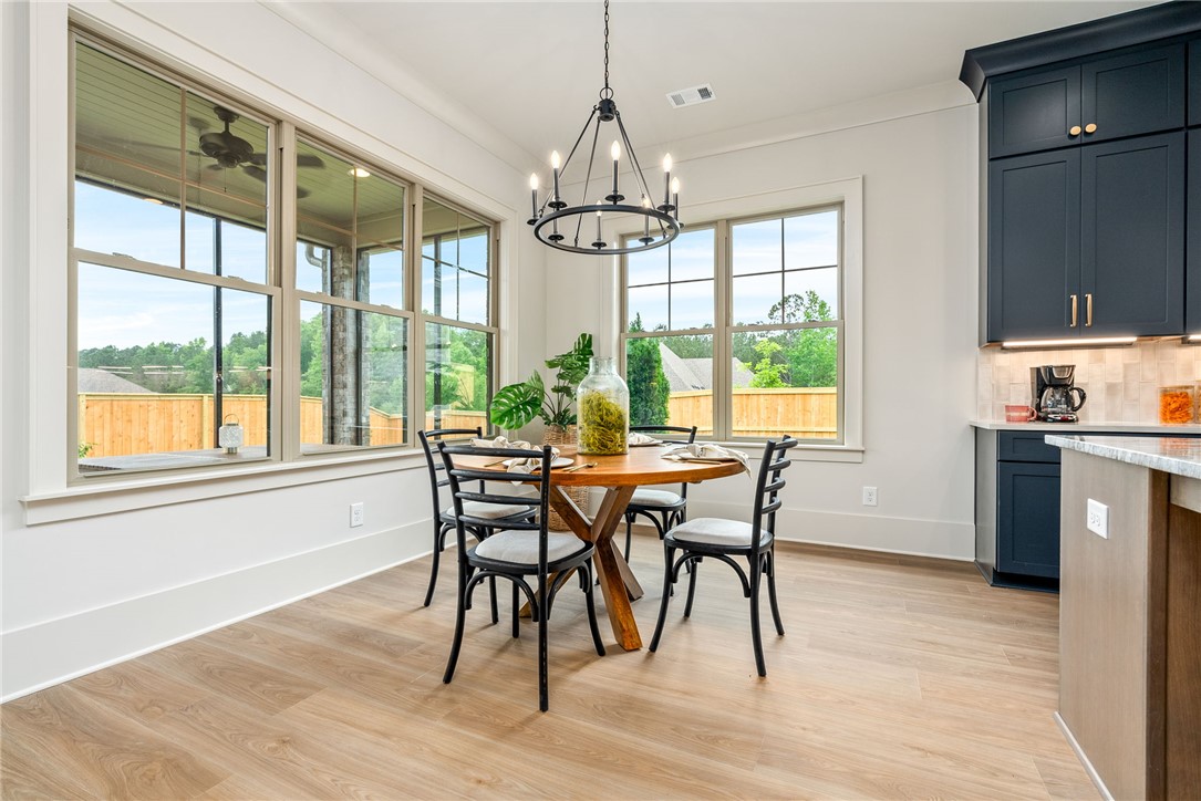 812 SUMMERLIN CIRCLE