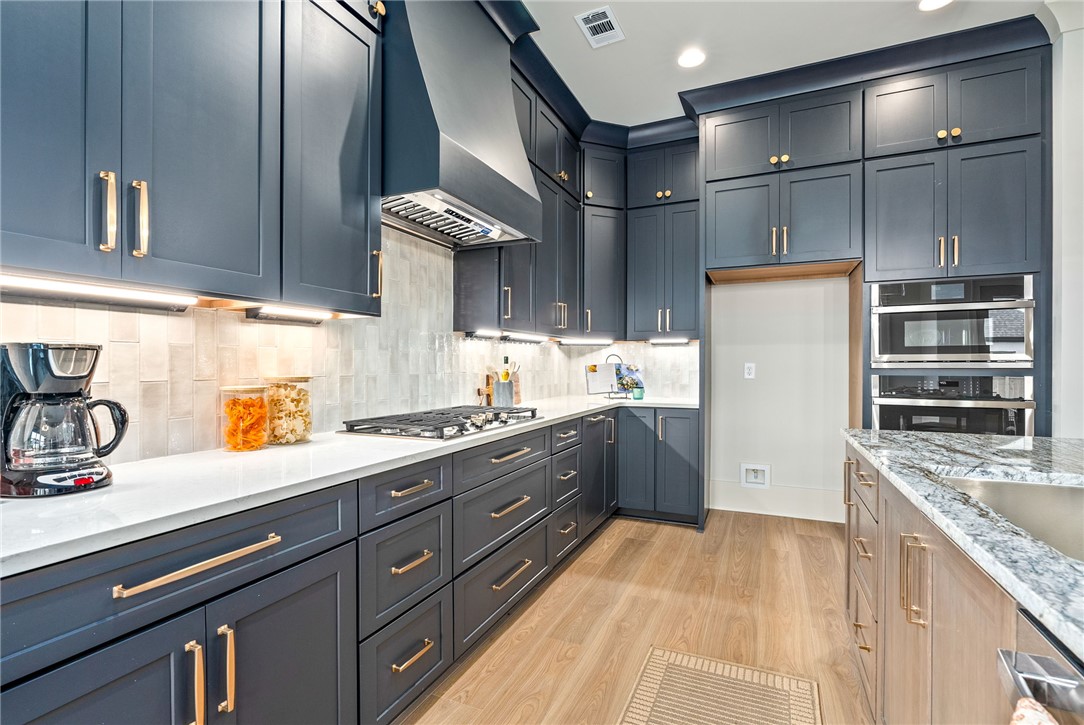 812 SUMMERLIN CIRCLE