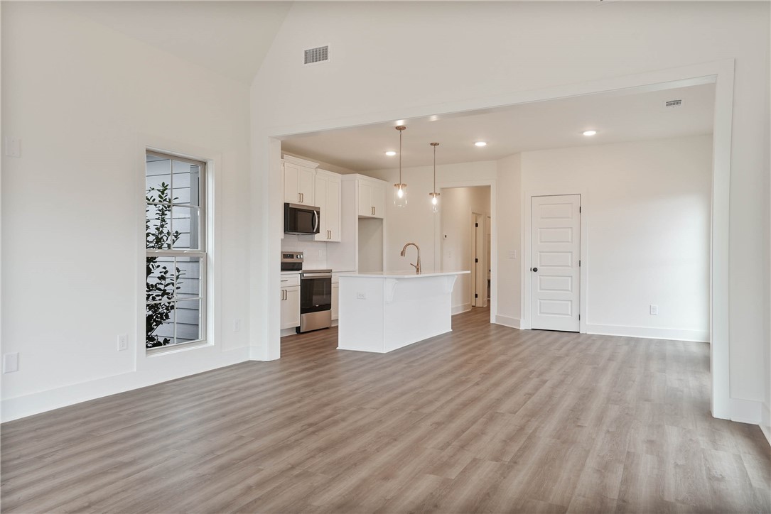 3222 BRADLEY LANE