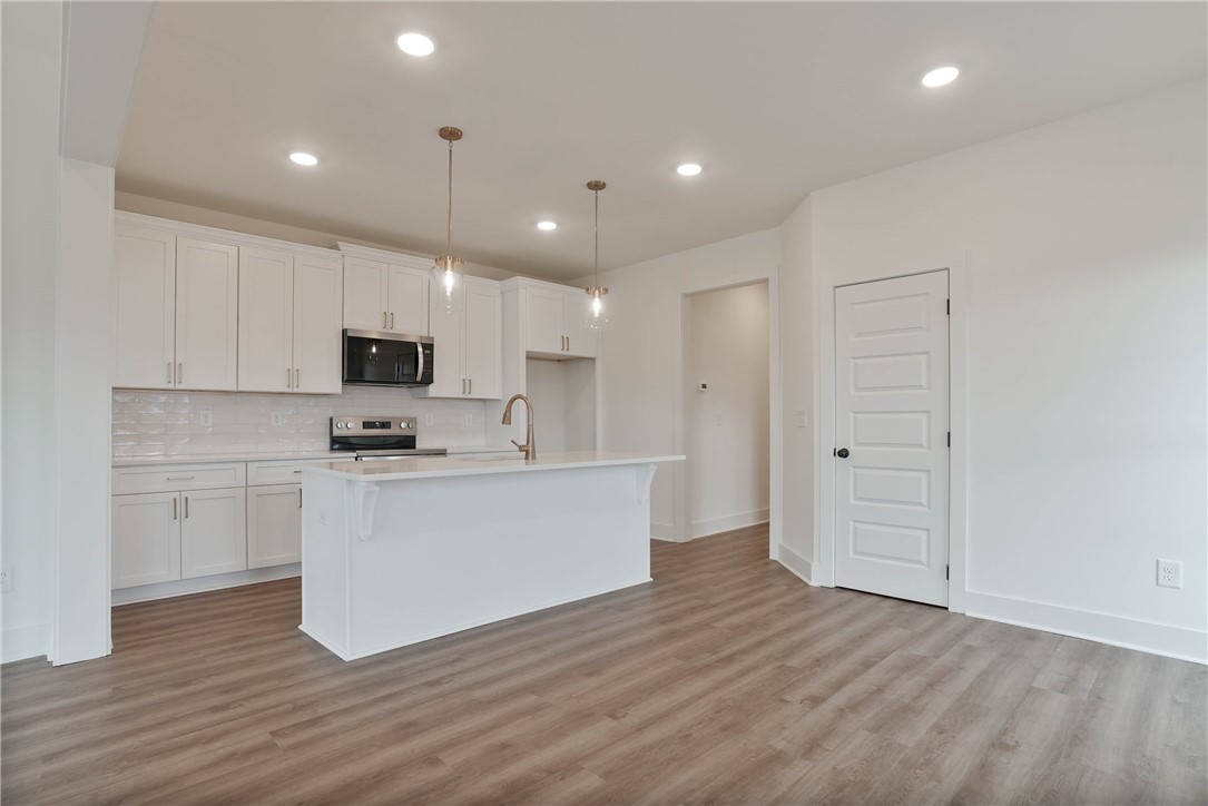 3222 BRADLEY LANE