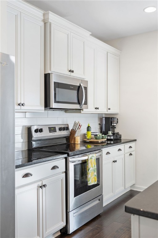 1626 CREEKSTONE DRIVE