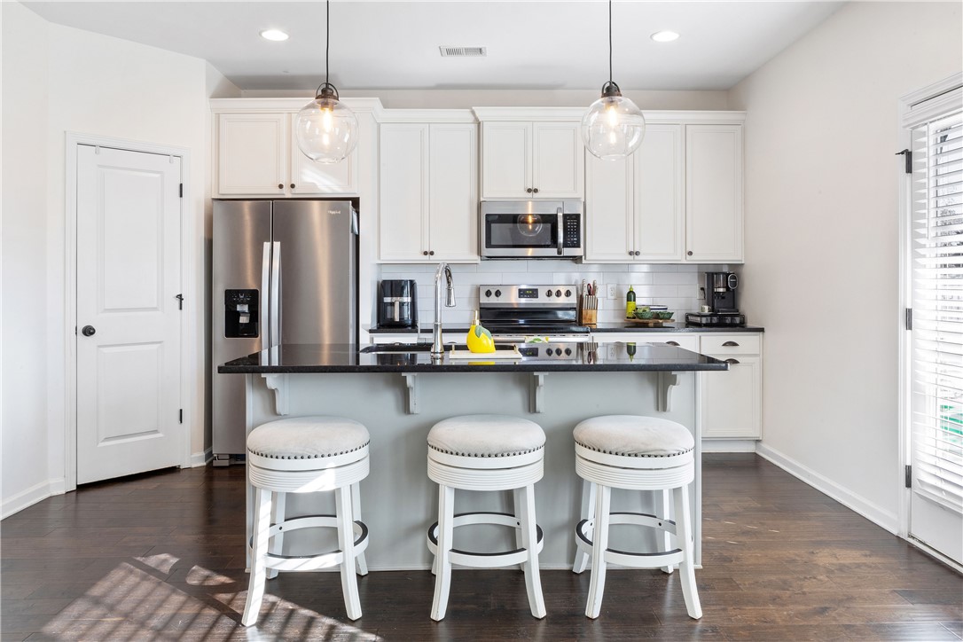 1626 CREEKSTONE DRIVE