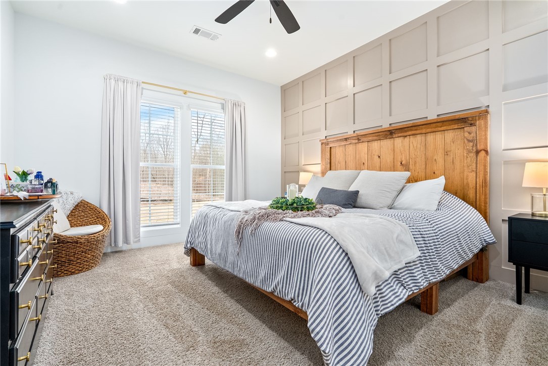 1222 WOODLAND CIRCLE