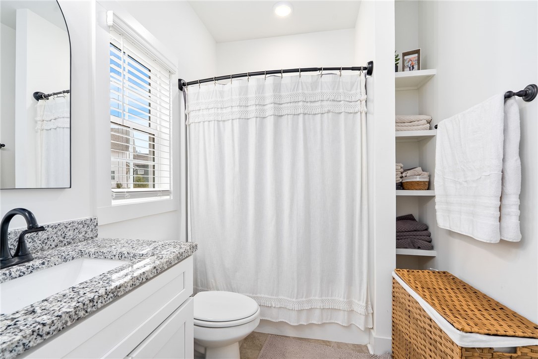 1222 WOODLAND CIRCLE