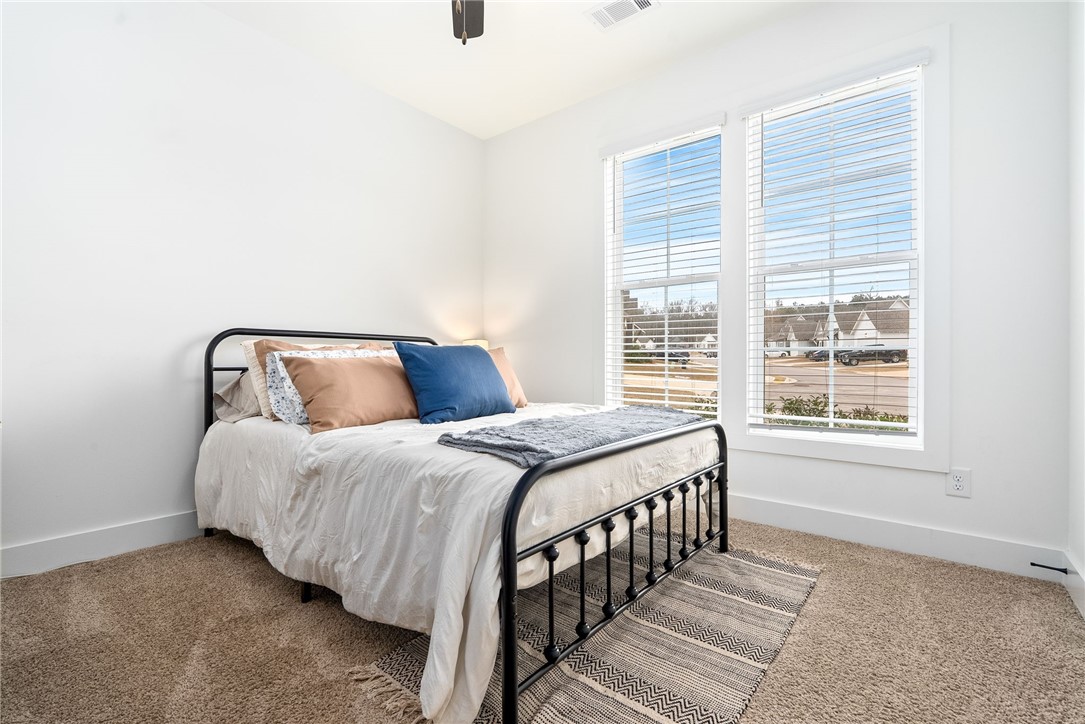 1222 WOODLAND CIRCLE