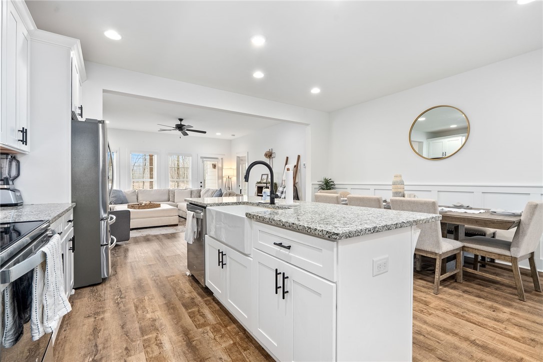 1222 WOODLAND CIRCLE