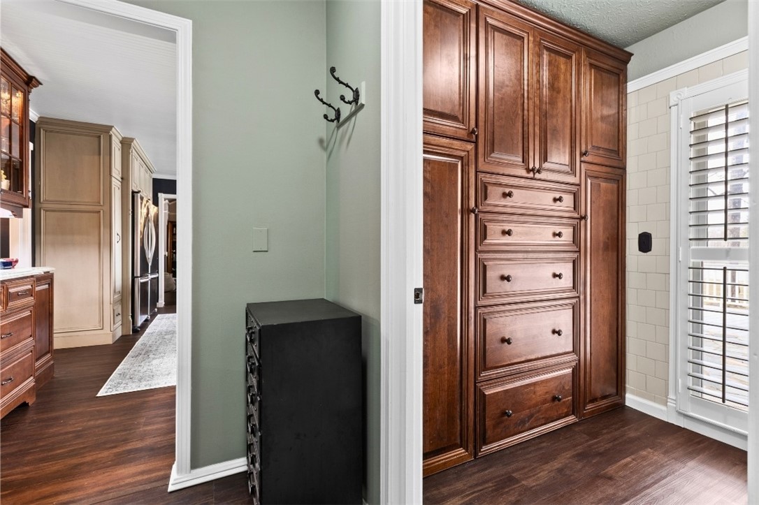 513 CROSS CREEK ROAD