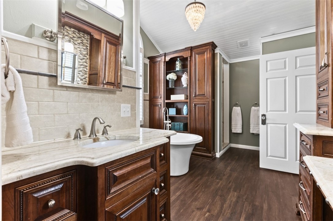 513 CROSS CREEK ROAD