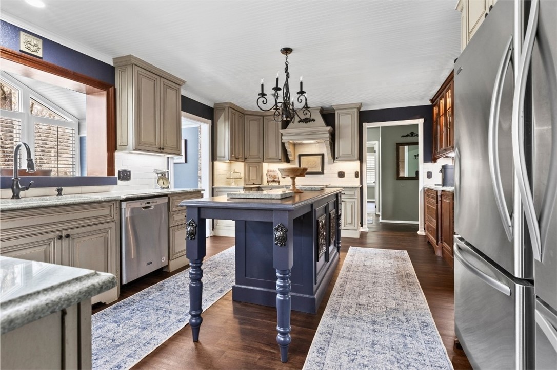 513 CROSS CREEK ROAD