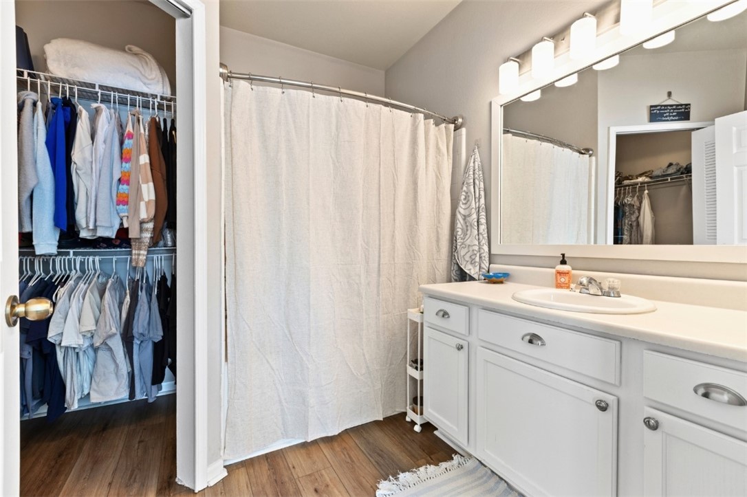 447 W LONGLEAF DRIVE 1004