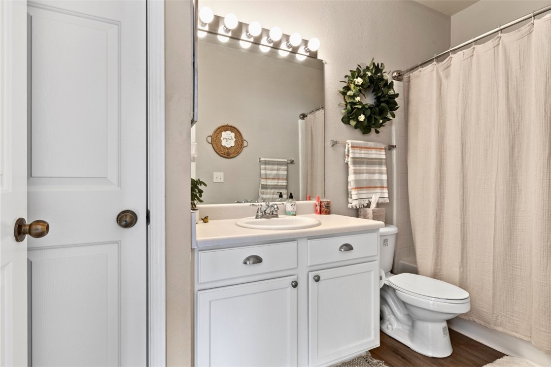 447 W LONGLEAF DRIVE 1004