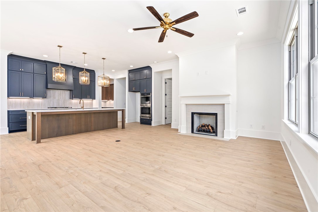 823 SUMMERLIN CIRCLE